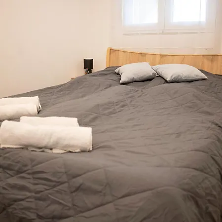 Gedeon Aparmanhaz I Foeldszint Appartement *