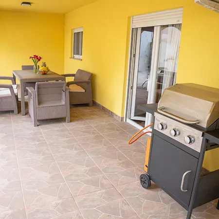 Gedeon Aparmanhaz I Foeldszint