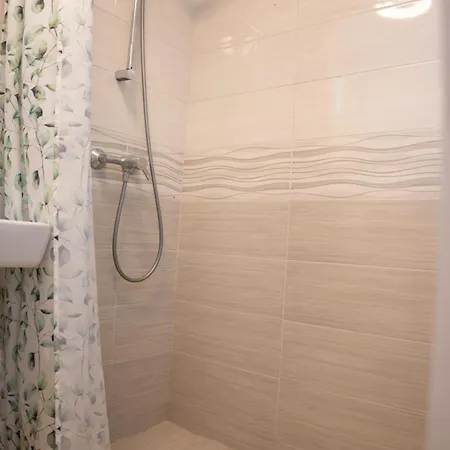 Gedeon Aparmanhaz I Foeldszint Appartement