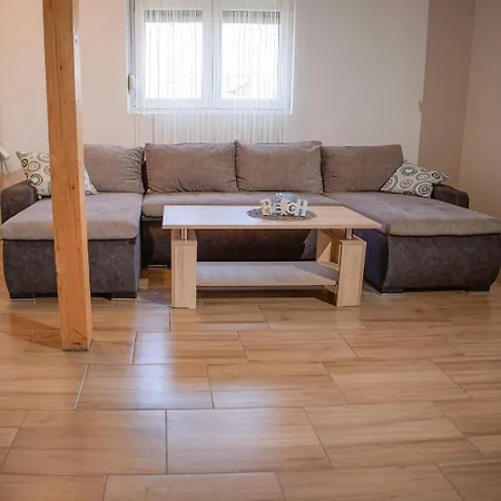 Appartement Gedeon Aparmanhaz I Foeldszint