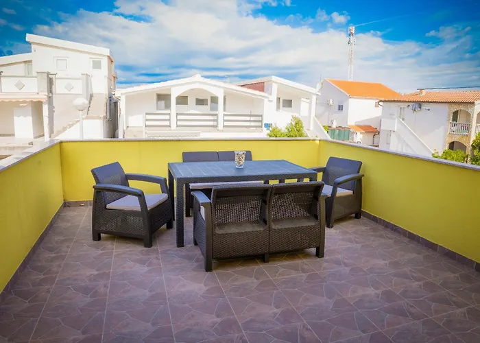 Gedeon Aparmanhaz I Foeldszint * Vir